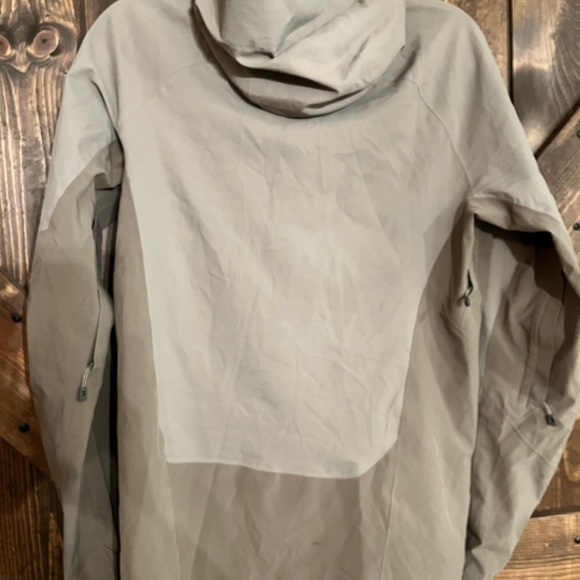 REI Raincoat - Picture 2 of 4